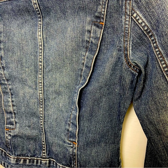 Guess Jean Denim Jacket Distressed Guess Patch 100% Cotton Layering Sz.Small - Picture 6 of 11